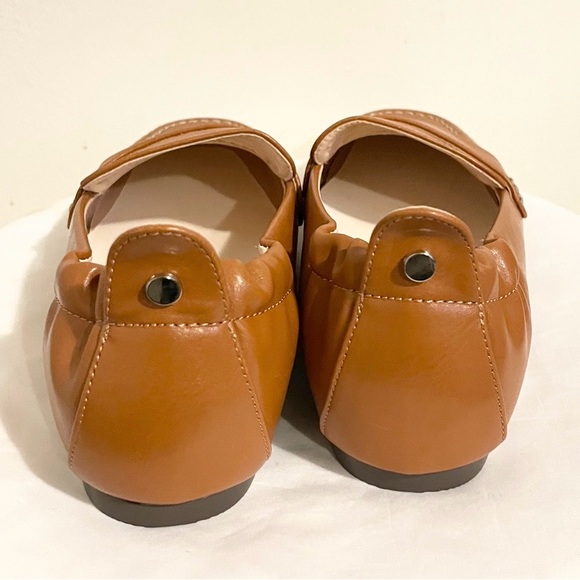 Sz 51/2 Viandso women’s penny loafers slip on round toe soft  flat shoe brown - Picture 3 of 6